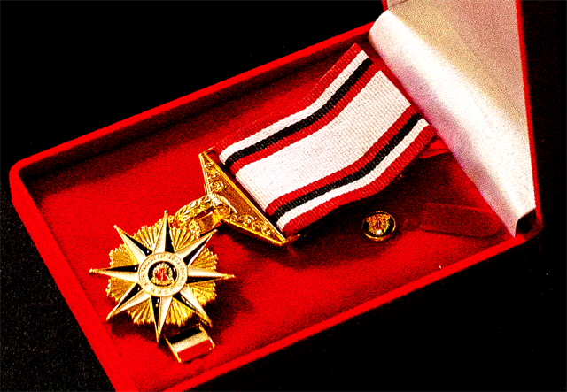 Imagem complementar da Medalha MMDC-Caetano de Campos